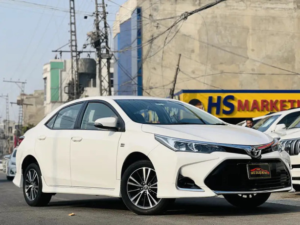 toyota-corolla-altis-2022-big-0