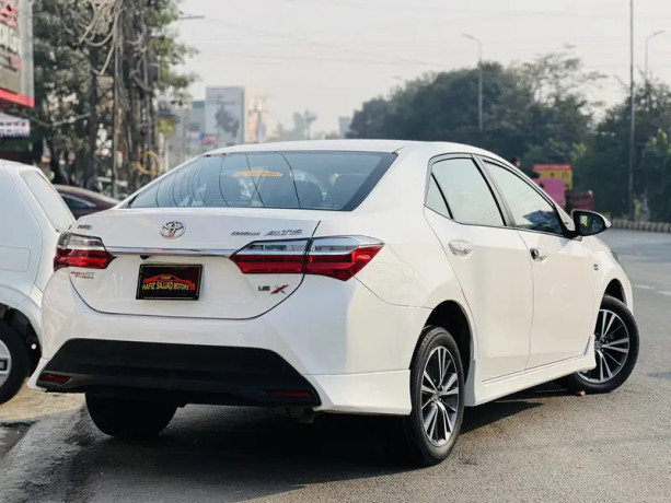 toyota-corolla-altis-2022-big-1