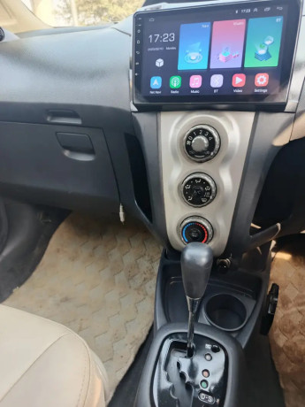 toyota-vitz-2006-big-5