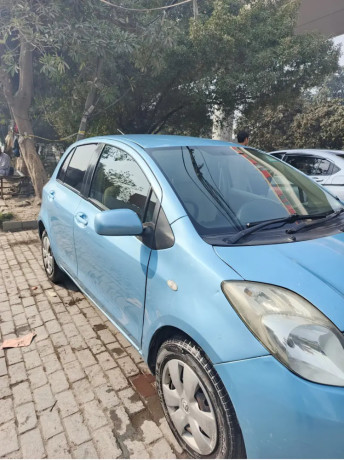 toyota-vitz-2006-big-0