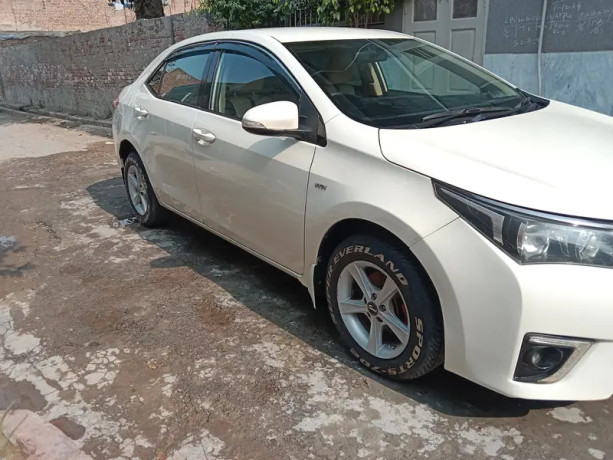 toyota-corolla-xli-2015-big-5