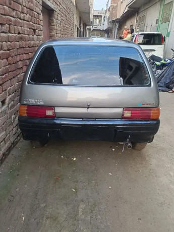 daihatsu-charade-1988-big-1