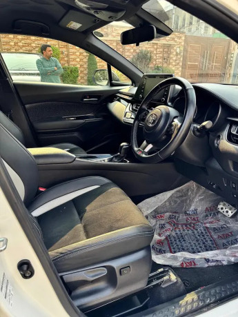 toyota-c-hr-s-gr-package-2020-c-hr-s-2020-big-2