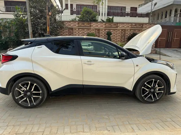 toyota-c-hr-s-gr-package-2020-c-hr-s-2020-big-10