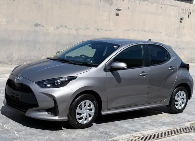 toyota-yaris-hatchback-x-2022-big-2