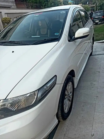 honda-city-15l-aspire-cvt-big-0