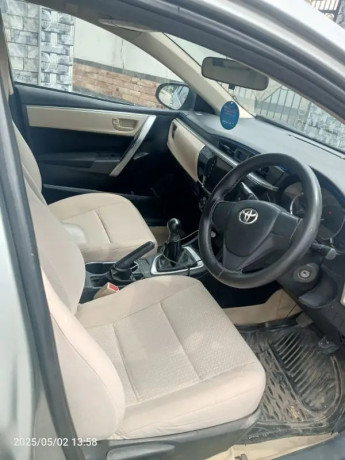 toyota-corolla-gli-2015-big-4