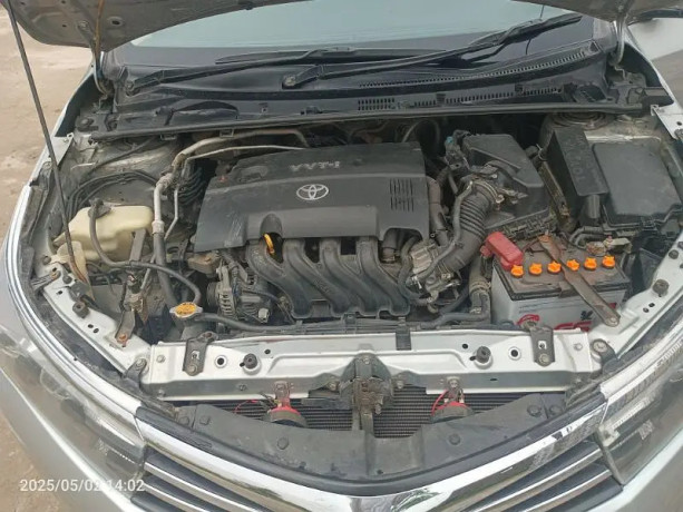 toyota-corolla-gli-2015-big-9