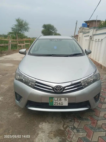 toyota-corolla-gli-2015-big-1