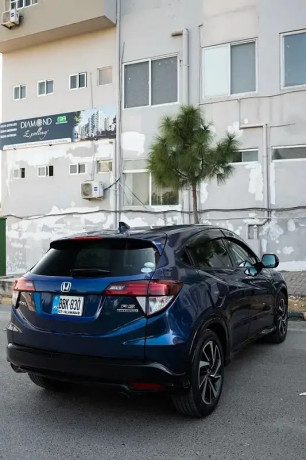 honda-vezel-rs-20162021-big-12