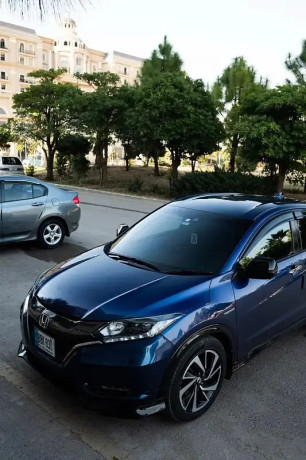 honda-vezel-rs-20162021-big-0