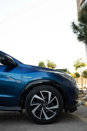 honda-vezel-rs-20162021-big-7