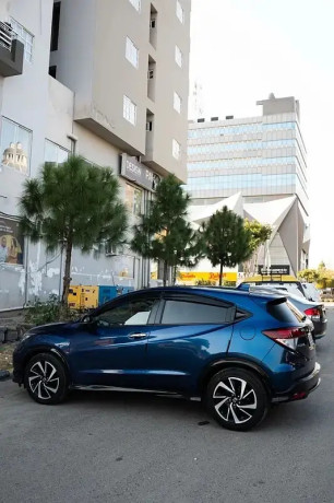 honda-vezel-rs-20162021-big-1