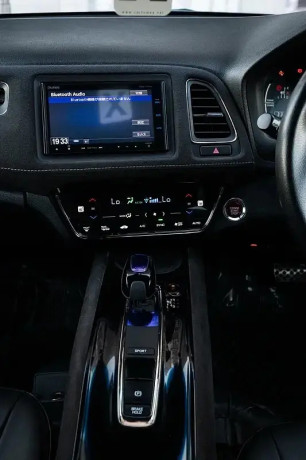 honda-vezel-rs-20162021-big-14
