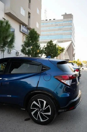 honda-vezel-rs-20162021-big-2