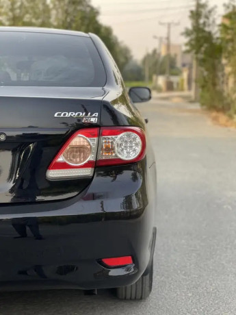 toyota-corolla-altis-x-manual-16-big-2