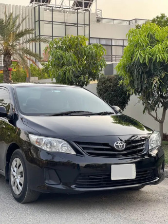 toyota-corolla-altis-x-manual-16-big-0