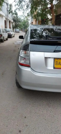 toyota-prius-15-2010-big-4