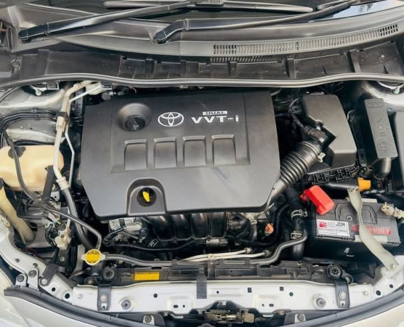 toyota-altis-big-3