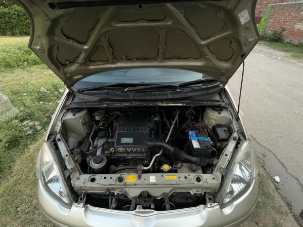 toyota-vitz-f-10-big-6