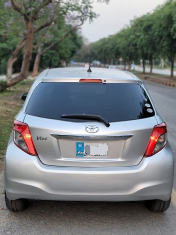 toyota-vitz-f-10-big-4