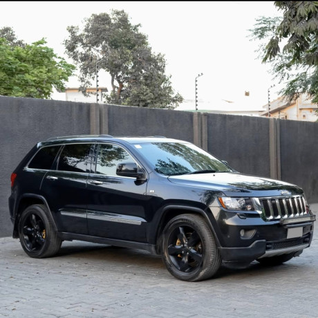 grand-jeep-cherokee-big-1
