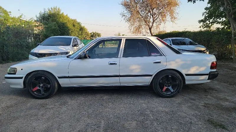 toyota-cressida-1990-big-3
