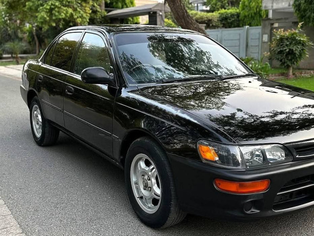 toyota-corolla-altis-x-manual-16-big-2