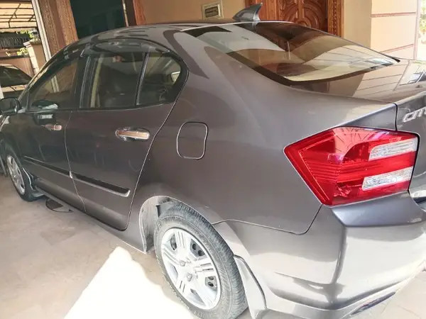 honda-city-ivtec-2018-big-6