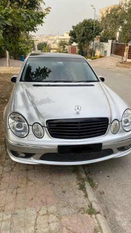 mercedes-e-class-e200-big-0