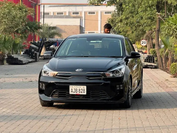 kia-rio-model-2020-2022-big-0