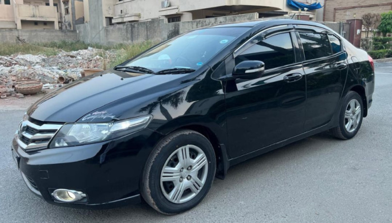 honda-city-12l-mt-big-0