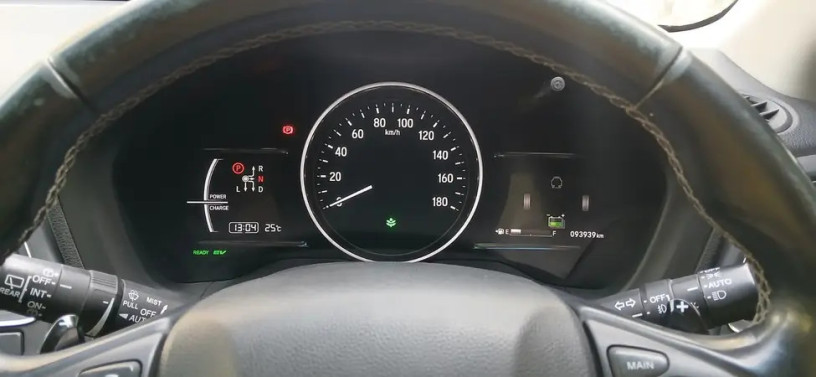 honda-vezel-hybrid-z-honda-sening-2018-92-325-9596254-big-9