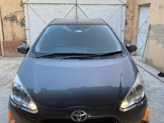 2013-toyota-aqua