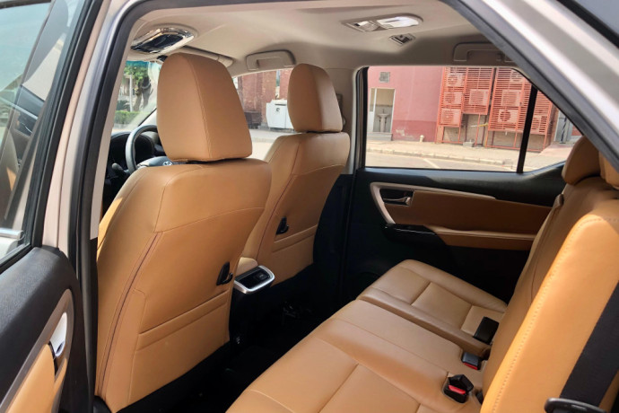 toyota-fortuner-27-vvti-2017-big-8