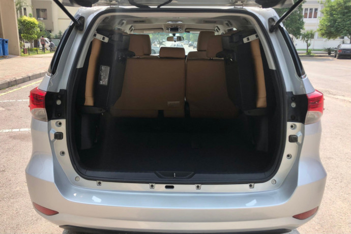 toyota-fortuner-27-vvti-2017-big-7
