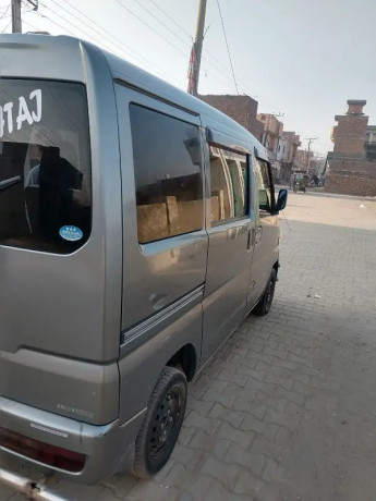 nissan-clipper-2013-big-8