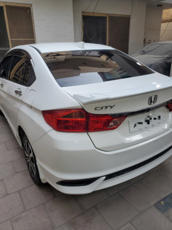 honda-city-15l-cvt-big-3