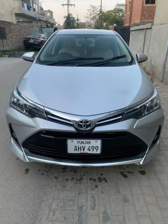toyota-corolla-altis-x-manual-16-big-0