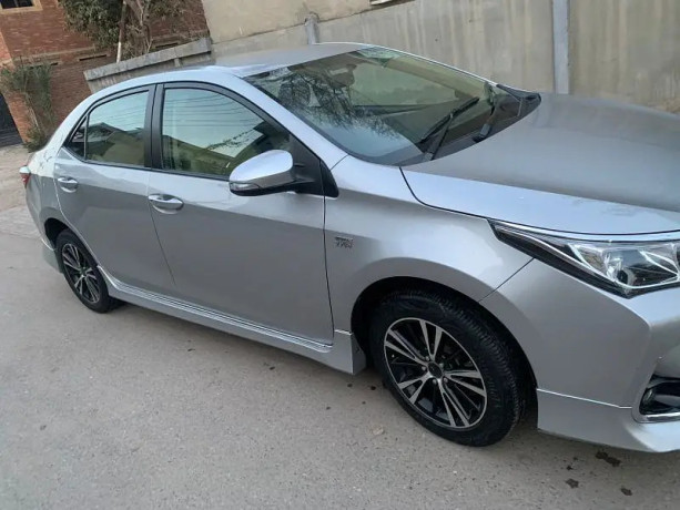 toyota-corolla-altis-x-manual-16-big-1