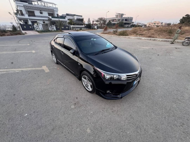 toyota-corolla-altis-x-cvt-i-18-big-5