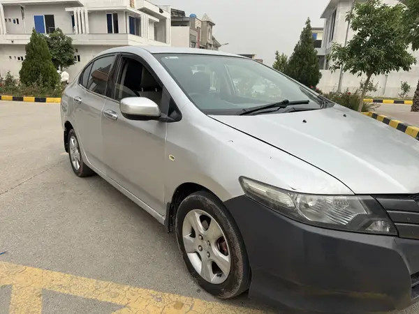 honda-city-ivtec-2010-big-11