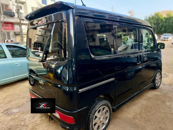 mitsubishi-town-box-201520-big-9