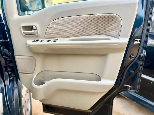 mitsubishi-town-box-201520-big-7