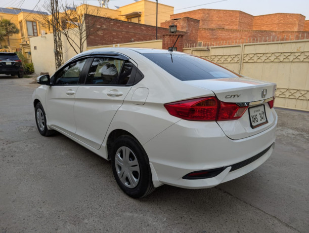 honda-city-12-mt-car-big-2