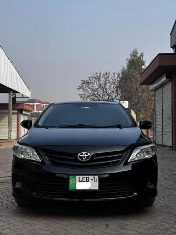 toyota-corolla-altis-x-manual-16-big-2