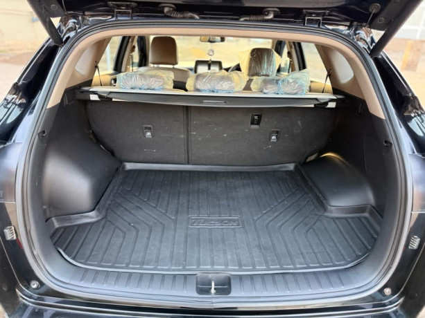 hyundai-tucson-hybrid-signature-big-4