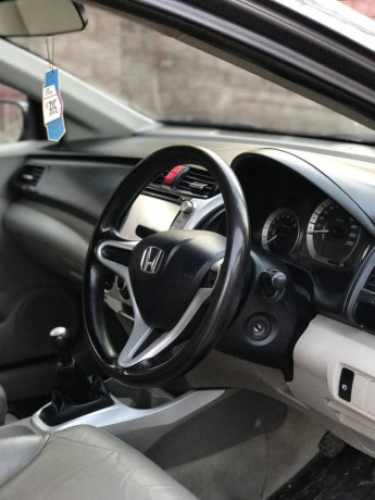 honda-city-12l-mt-big-6