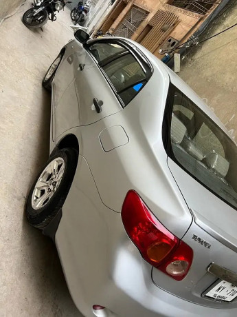 toyota-corolla-gli-2009-big-4