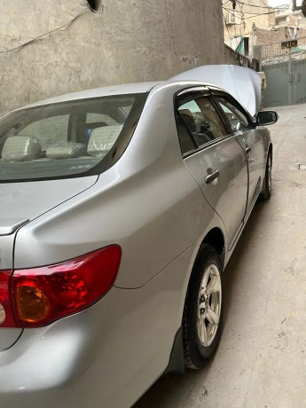 toyota-corolla-gli-2009-big-9